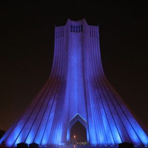 برج آزادی و پل طبیعت آبی شد همزمان با روز جهانی دیابت
